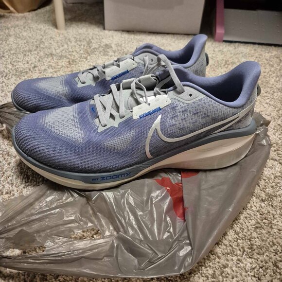 Nike Vomero 17 Ashen Slate- Metallic Silver Running Shoes main image 4